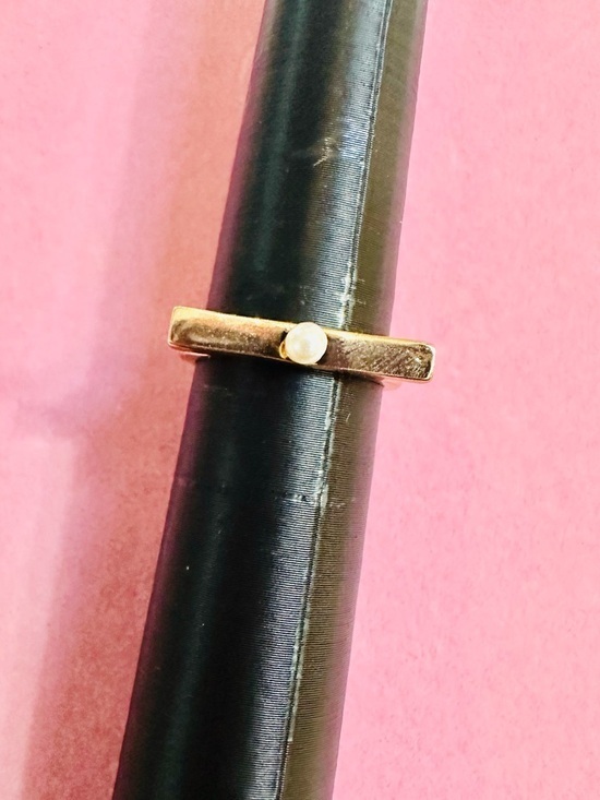 Jewelry - Gold Tone Minimalist Pearl Bar Ring Size 7 ✨ NWOT